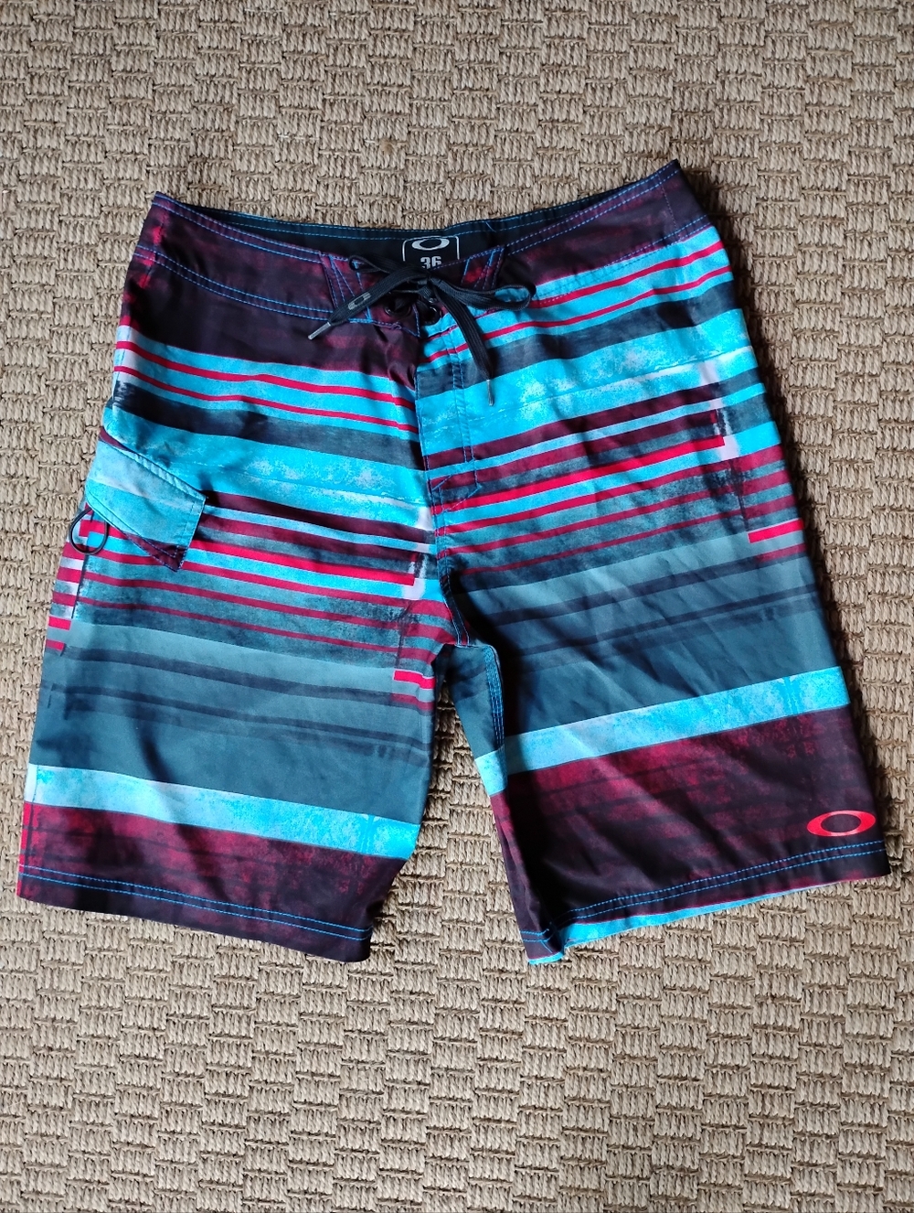 Men's Oakley Board Shorts SZ 36